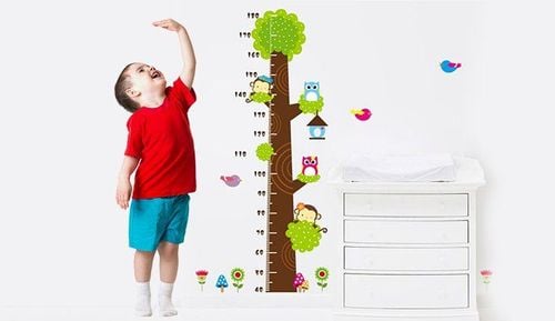 How tall is a 3-year-old child?