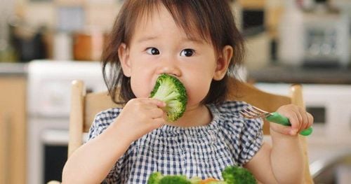 Parents should encourage 3-year-old children to eat vegetables and fruits