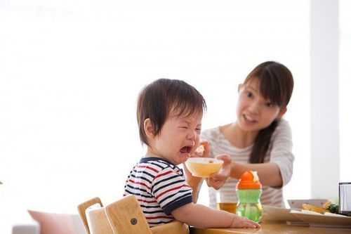 Why are babies lazy to eat solids?