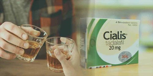 Is it safe to take Cialis and alcohol together?