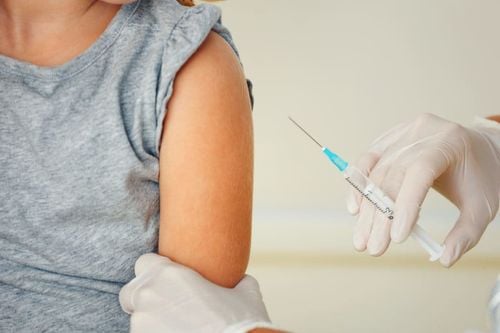 Tiêm sởi-quai bị-Rubella sau tiêm phòng Covid bao lâu?