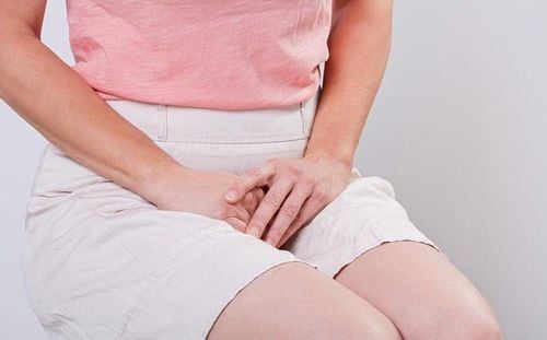 Can I insert vaginitis medication during menstruation?