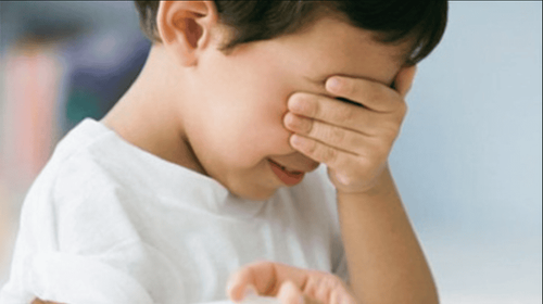 Trẻ 4 tuổi bị sưng bao quy đầu kèm dịch mủ là dấu hiệu bệnh gì?