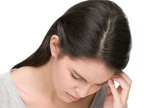 Nữ giới đau nửa bên đầu là dấu hiệu bệnh gì?