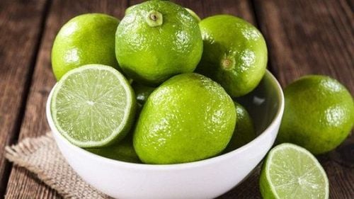 Does eating a lot of lemons harm the stomach?