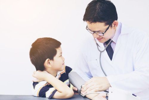Cao huyết áp ở trẻ em rất hay gặp và có nhiều đặc điểm khác với người lớn
