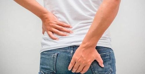 Men have bloody stools, what are the causes of anal pain?