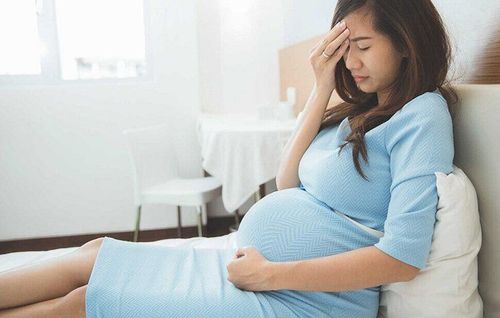 Thai phụ chóng mặt, buồn nôn nguyên nhân là gì?