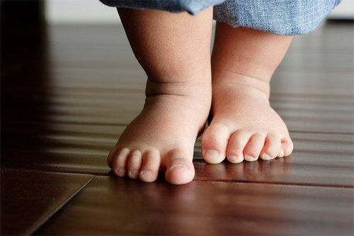 Children stumbling in movement: Be careful