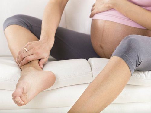 Phụ nữ mang thai dễ bị suy giãn tĩnh mạch