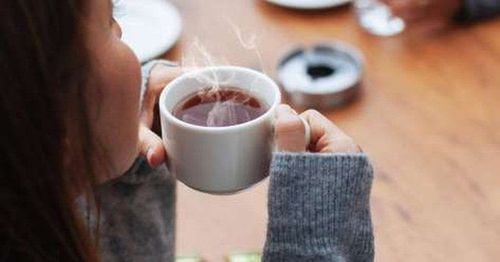 Is drinking tea bad for the stomach?