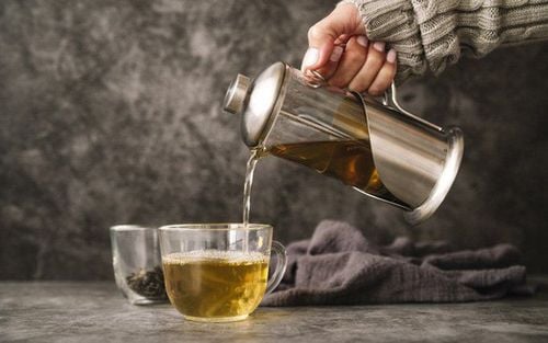 Answering the question: Is drinking tea harmful to the stomach?