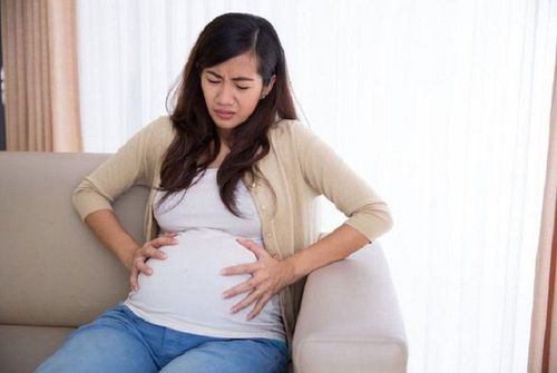 Có cách nào để thai nhi 35 tuần xoay ngôi thai thuận không?