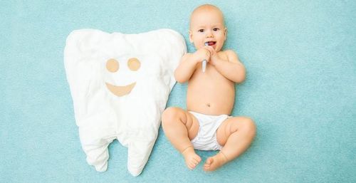 When to worry about the baby's baby teeth not coming in?