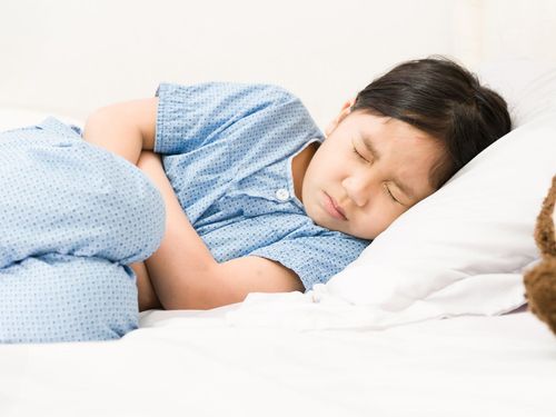 Trẻ đau bụng kéo dài có tuần nguyên nhân do đâu?