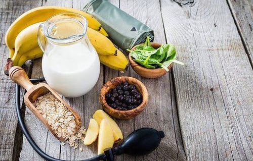 Chế độ dinh dưỡng cho người có tiền sử huyết áp cao như thế nào?