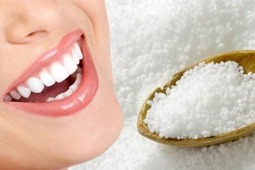 How to effectively whiten teeth at home