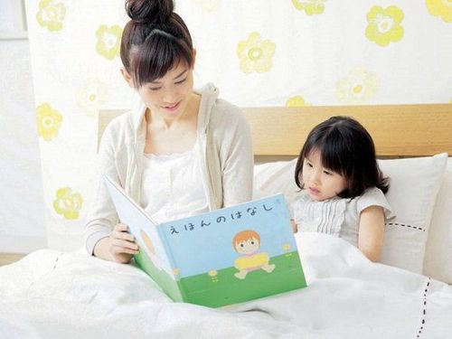 Why is reading to children important and how to start?