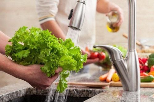 Does washing food make food safer?