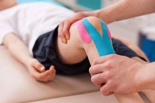 
Các môn thể thao tiếp xúc và va chạm gây ra chấn thương thể thao ở trẻ em
