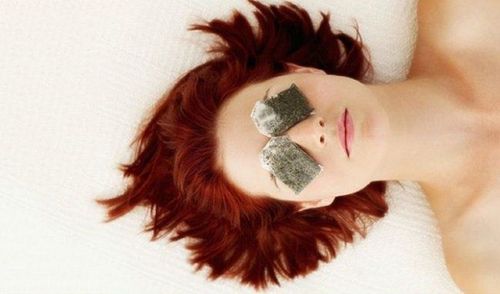Đắp túi trà giúp giảm tình trạng đôi mắt mệt mỏi