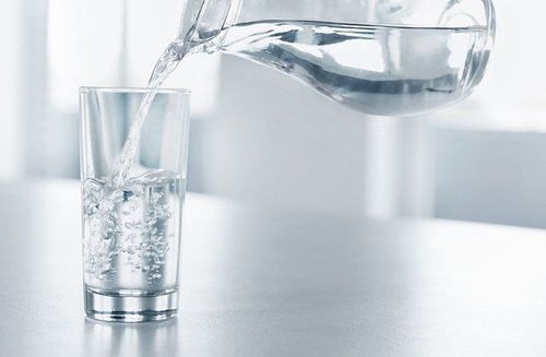 Không uống nước sau khi thức dậy là một sai lầm khi ăn sáng