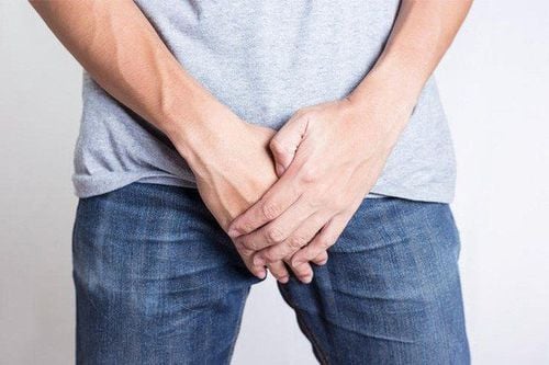 What are the signs of a fungal infection of the penis?