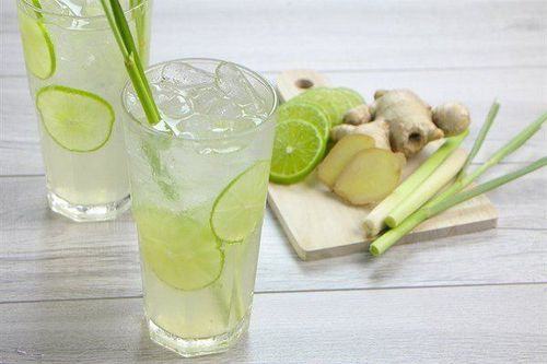 Does drinking lemongrass ginger water every day affect health?