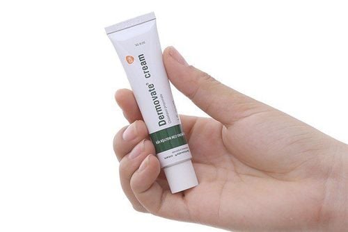 
Dermovate Cream công dụng phụ có thể xuất hiện khi bạn sử dụng
