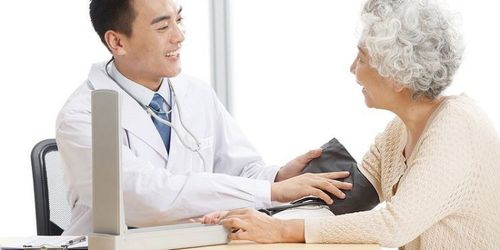 What is the disease in the elderly with high blood pressure with heat in the body?