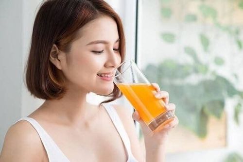 When is the best time to drink orange juice? Should I drink it before going to bed?