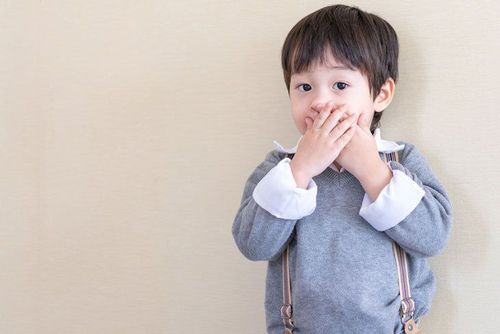 Trẻ em bị hôi miệng là bệnh gì?