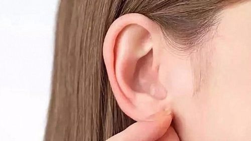 Nhận biết u nang vành tai
