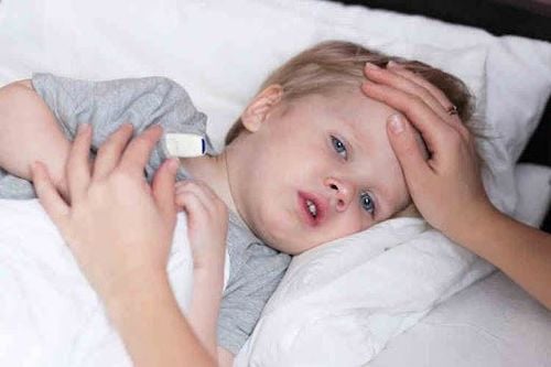 Viêm phổi ở trẻ em: Các biện pháp giúp trẻ dễ chịu hơn khi bị khó thở
