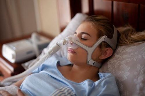 
Continuous Positive Airway Pressure (CPAP) machine dùng trong hỗ tợ bênh nhân ngưng thở khi ngủ
