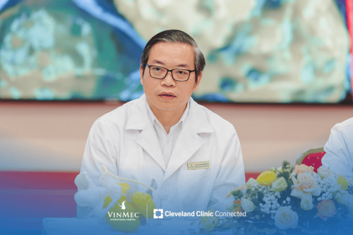 GS.TS.BS Trần Trung Dũng – “Thuyền trưởng” chỉ huy “trận chiến” với khối u xương khổng lồ
