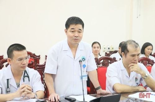 
Doctor, specialist Hoang Quang Trung - Director of Ha Tinh General Hospital, expressed that the collaboration and expertise support from Vinmec Times City will contribute to enhancing the medical examination and treatment capabilities for Ha Tinh General Hospital.
