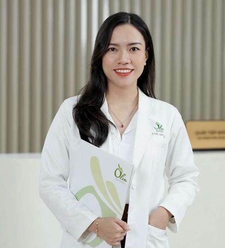 Bác sĩ Nguyễn Thuỳ Linh Trang