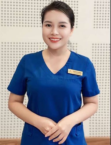 Chuyên viên y tế Phan Thị Phượng