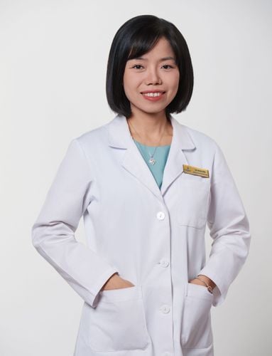 Pharmacist Ha Minh Hien