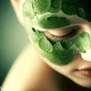 Mặt nạ tự nhiên từ rau má - giải pháp cho làn da ngày hè